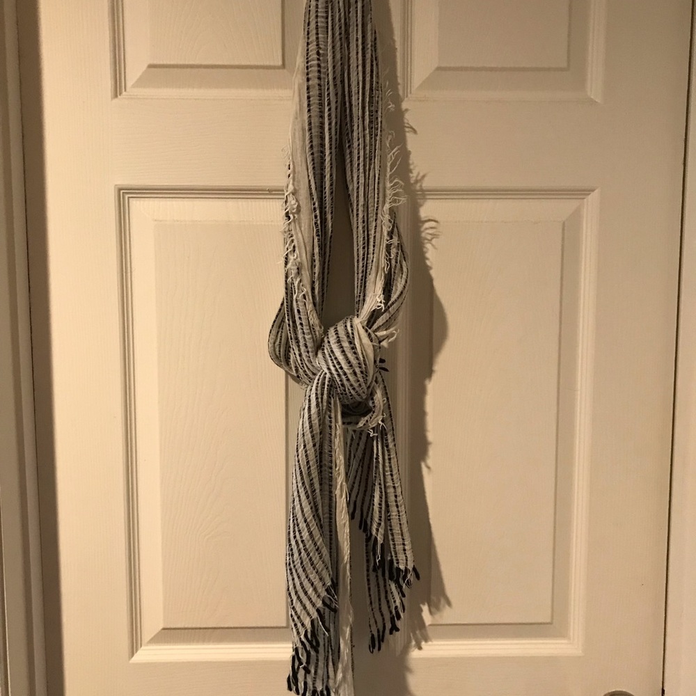 Scarf - Picture 3 of 3